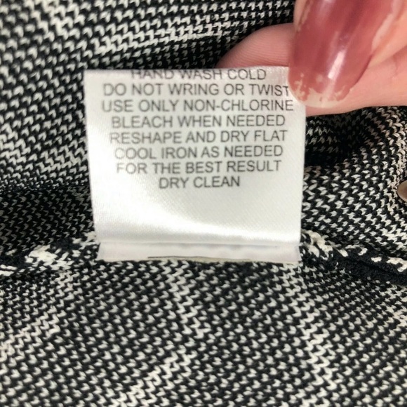 Olive & Oak Chevron Knit Mini Skirt Sz. S - Picture 8 of 8